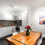 Deluxe Near Center Apartment *