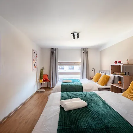 Apartman Deluxe With Balcony Near Center