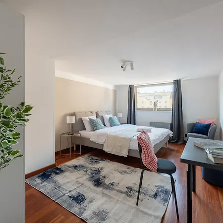 Deluxe Near Center Daire Prag