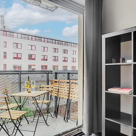 Apartman Deluxe With Balcony Near Center *