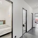 Deluxe Near Center Apartment Prague