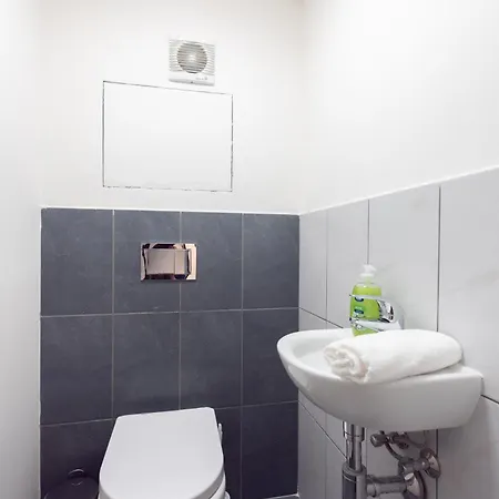 Deluxe With Balcony Near Center براغ