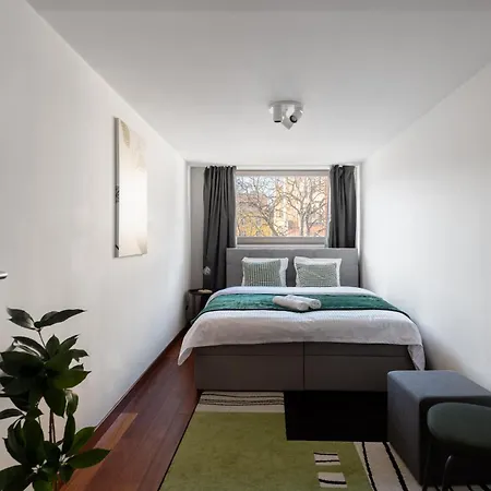 Deluxe With Balcony Near Center براغ