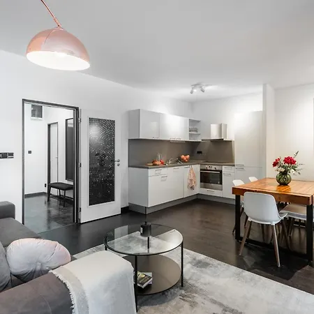 شقة Deluxe With Balcony Near Center براغ