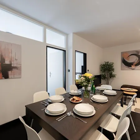 شقة Deluxe With Balcony Near Center براغ